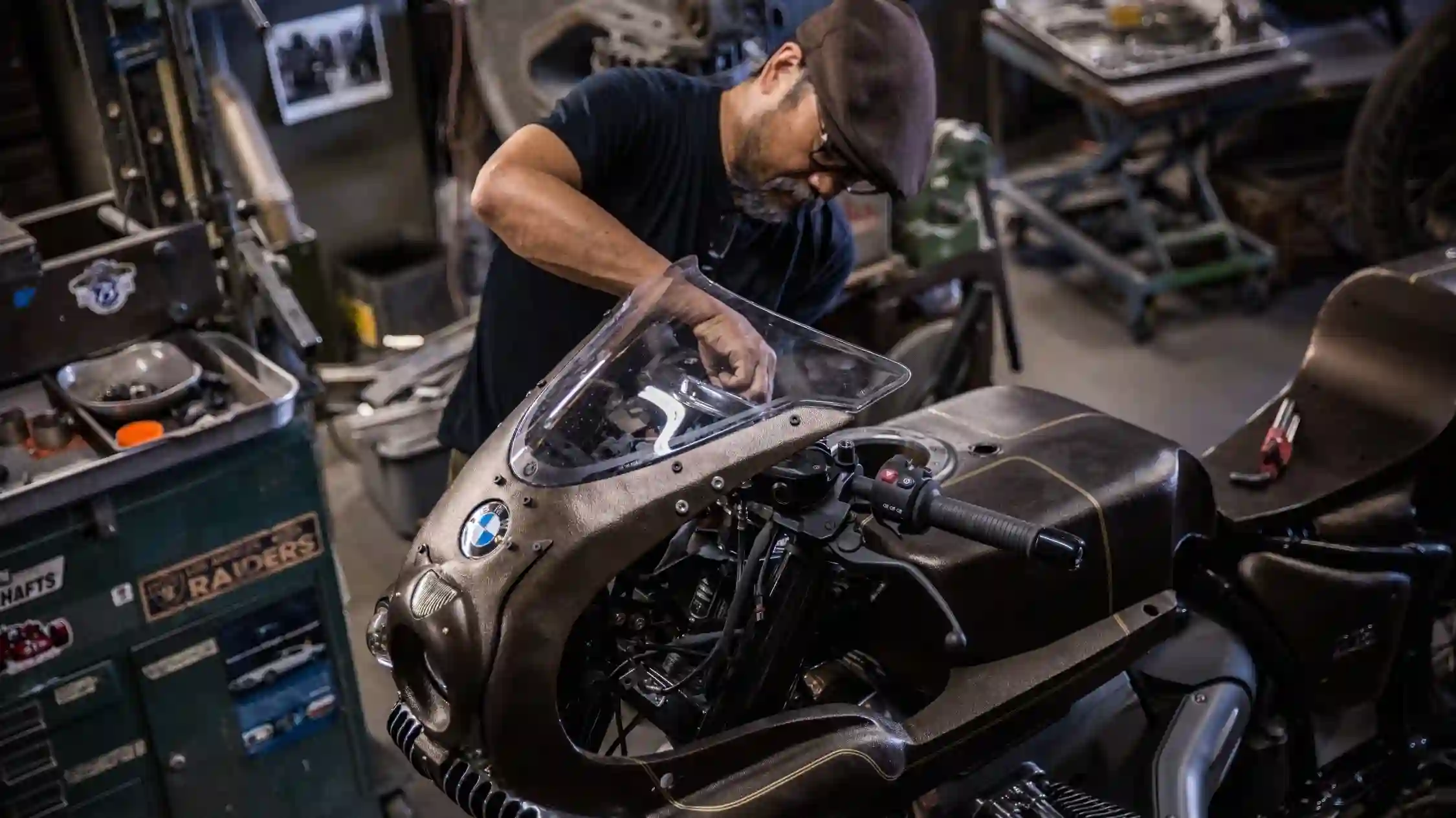 BMW Motorrad представляет новый байк серии SoulFuel: BMW R 18 «The Wal» от Синья Кимуры.